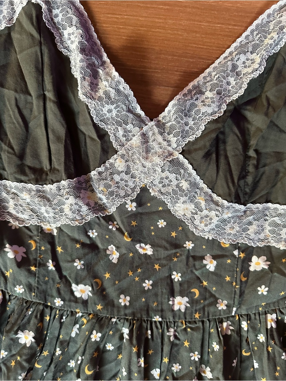 ๐ Hot Topic Olive Green Floral Lace-Trim Slip Spaghetti Strap Midi Dress - Picture 7 of 12